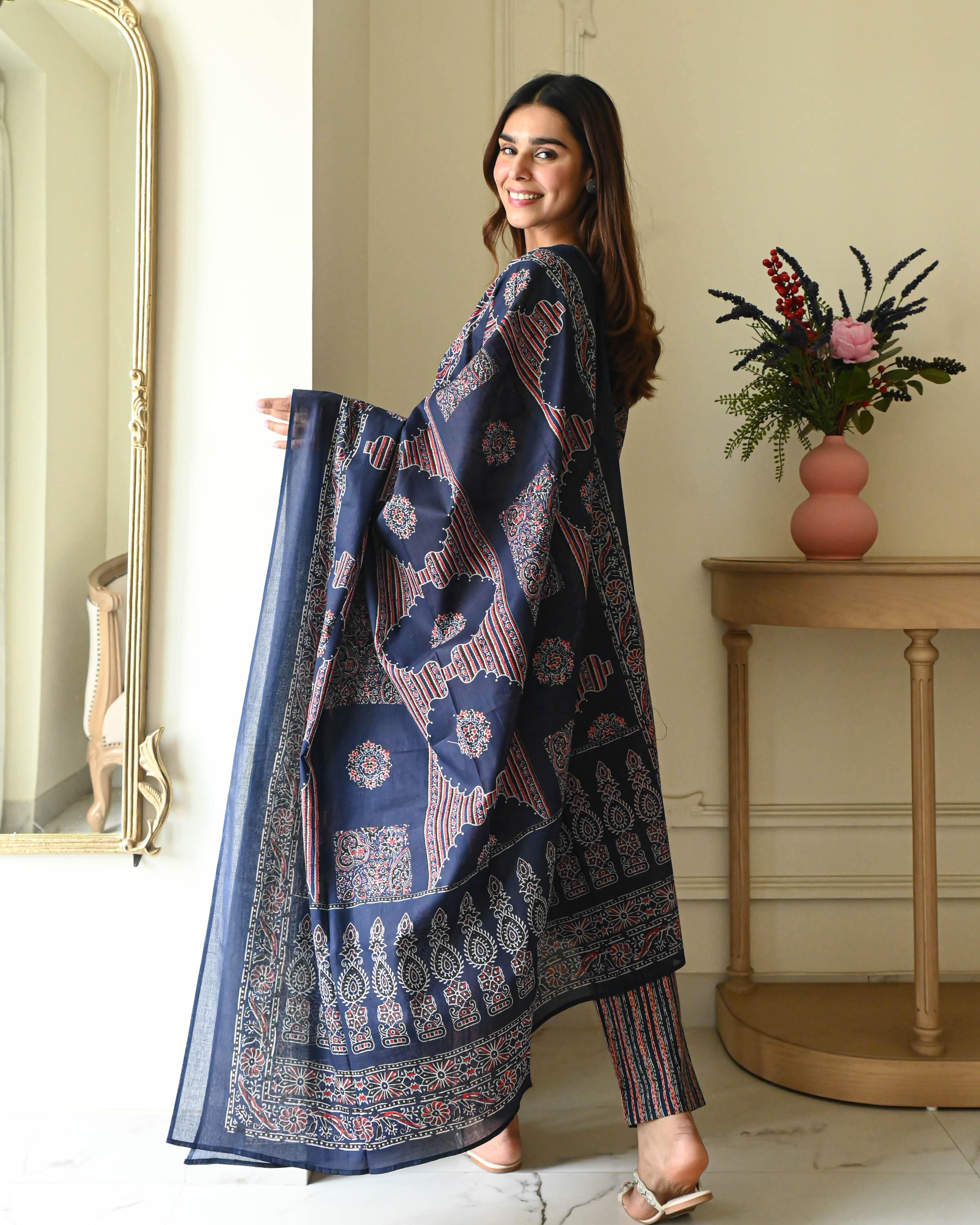 Bunaai Avika Cotton Suit Set